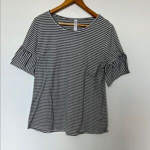 Tickled Teal Ruffle Sleeve Striped Blouse Gray White Size Large